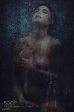 violetlahaie:  «Sensual Shower» by tomhaider. Found in: http://ift.tt/1ZPMs68 