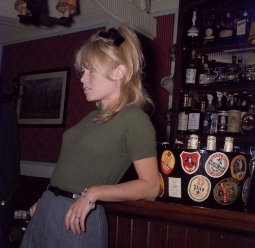 Snaps of Brigitte Bardot in a London pub in 1968. A photographer took her there, apparently just to 
