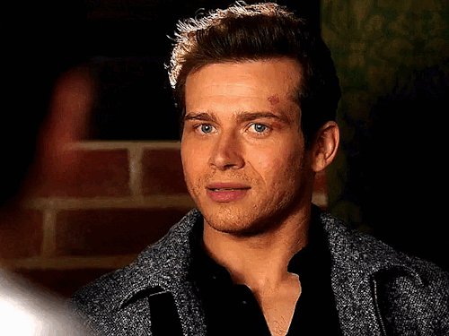 EVAN "BUCK" BUCKLEY 9-1-1 (2018) 4.08