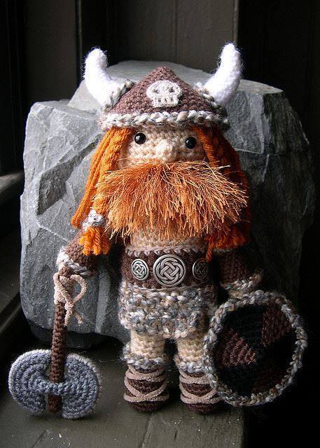 celtic-viking:  celtic-viking:Read about the culture of the Vikings and Celts here http://celtic-vikings.blogspot.com.br/Translate the blog to your language, hovering over the black rod next to the scroll bar by clicking “translate”