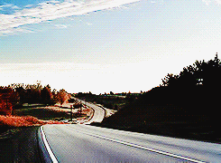 bottomdiluc:  Impala + season one scenery. 
