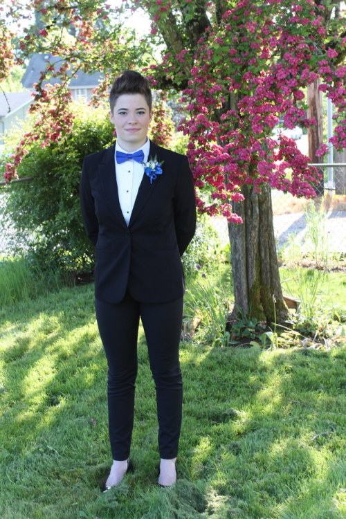 buzzfeedlgbt:Dapper prom is the best prom (x)for realsies, tho