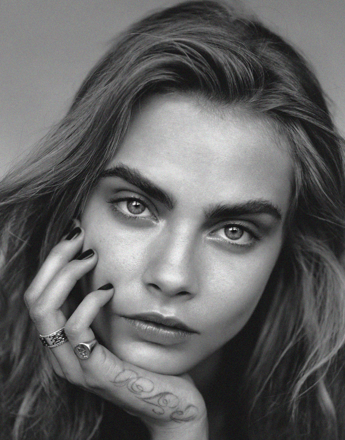voguelovesme:  Cara Delevingne by Alasdair McLellan for Vogue UK Jan 2014