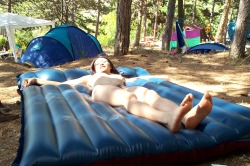 naturistelyon:  Au camping 