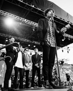 gotoutalivewithscars:  Oliver Sykes and Pierce