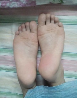 3130252693:  cute ex gf with little pink soles. Thanks for submission.