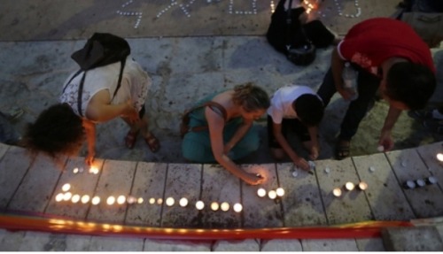 halophhyte: koteddo: newisraelite: Candles lit in the memory of Shira Banki, who was murdered during