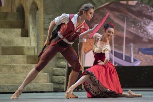 galina-ulanova: Denis Rodkin as Basilio, and Olga Smirnova as Kitri, in Don Quixote (Bolshoi Ballet,