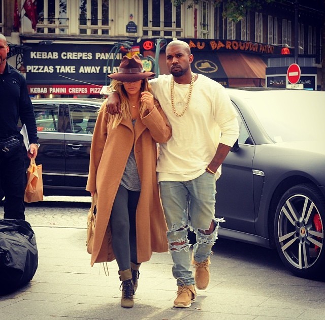 fashionsslut:  justkimye:  tijekurva:  Oh. This picture just scream like power. 