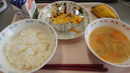 06.15.2020A nice light lunch, very good stuff. White rice and a good cabbage vegetable soup. There w