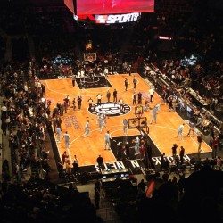 At the nets game with @king_mor 🏀🏀