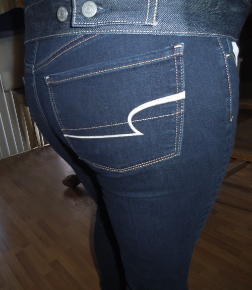 albrown1979:  inhollisteronly:  Double denim today. I love this pic as it really kinda shos my curve