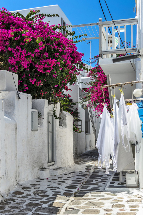 Mykonos | Greece | Narrow streets