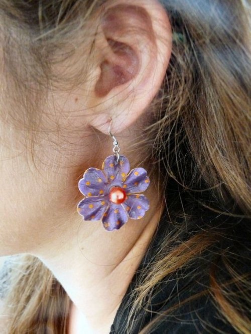 Polka Dot Flower Earrings //TheBeadBowl