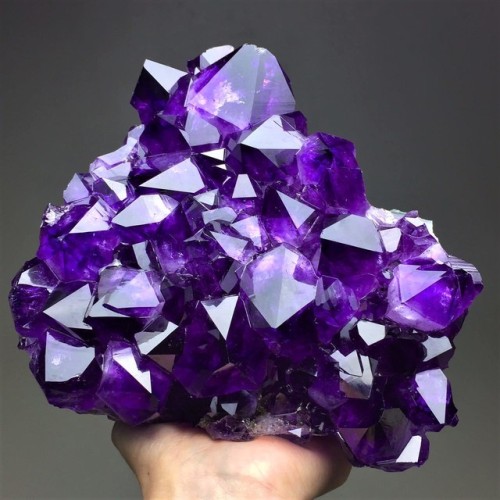 bijoux-et-mineraux:Amethyst - Brazil