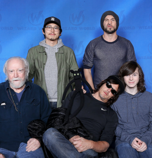 dailytwdcast: Steven Yeun,Jon Bernthal,Norman Reedus,Scott Wilson and Chandler Riggs at Wizard World