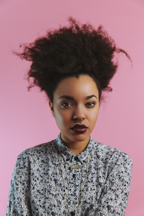 tomboybklyn:  nose ring and printed button-up 