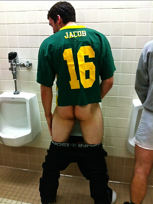 arcana-indolem:  randydave69:  I’d like to walk in on this scene! This is just