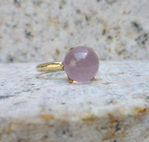 allaboutrings:Vintage 14k Yellow Gold Chalcedony Ring