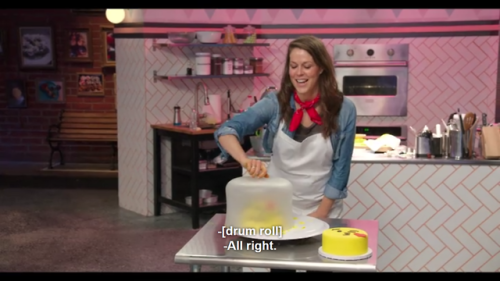 mightymorphinpowerbottom:  femininenachos: rainboflg:   rustypipes-and-tigerstripes: I’ve discovered ‘Nailed It’, a new Netflix baking show hosted by Nicole Byers, in which less-than-skilled home bakers compete in recreating fancy cakes in a bid