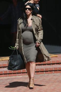 kuwkimye:  Kim out in Beverly Hills, CA -