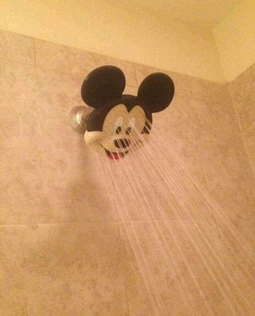 extremelycursedimages - bathe