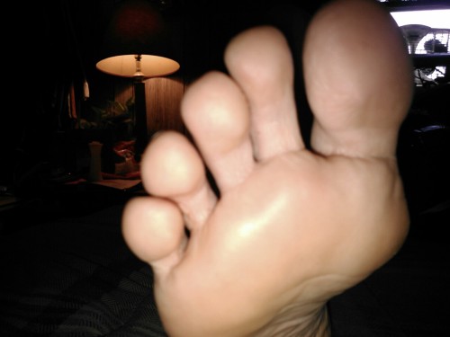 Here you go guys. Focus on them perfect toes and soles. You like?