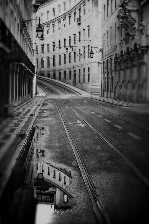 n-ostalgio:  By I.Anton on Flickr.com. Posted credit to h4ilstorm. 