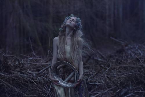 lamus-dworski: Fairytale world photographed by Agnieszka Lorek / A.M.Lorek Photography