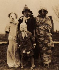horrorandhalloween:It is an established fact that old timey Halloween costumes are waaaay scarier than any costume you could find today. Don’t know about scarier, but they were definitely way creepier.