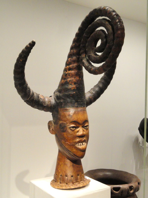 Headdress of the Ekoi (Ejagham) people of Nigeria’s Guinea Coast.  Artist unknown; early 20th centur