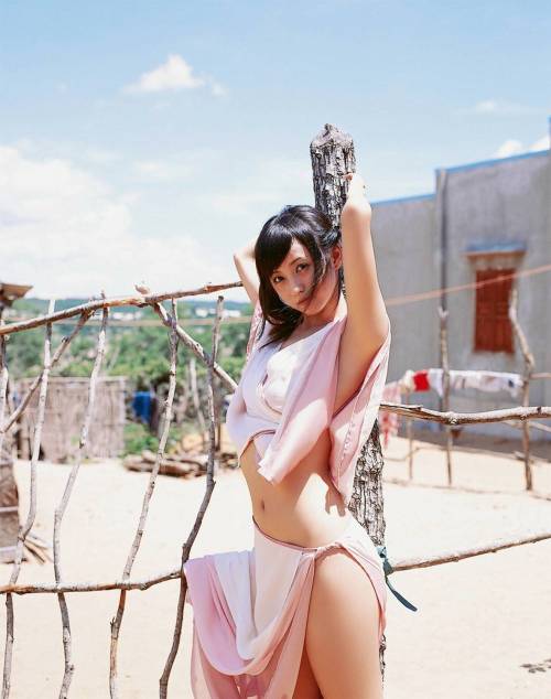 wank–erect:Komatsu Ayaka, Weekly Playboy Magazine | TechnOtaku Gallery