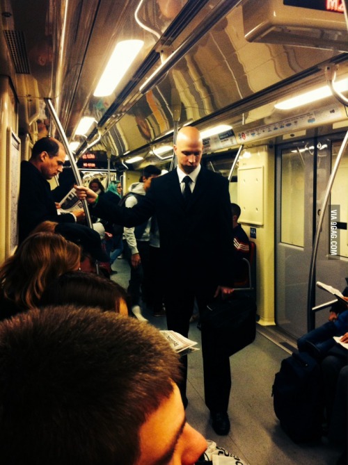 quantumentangledkonrad:  A Observer taken in real life. Taken in Budapest, Hungary. OH NO!!! The End is Near!!! Just Joking… Taken from: http://9gag.com/gag/a447OrZ  WHOA SHIT