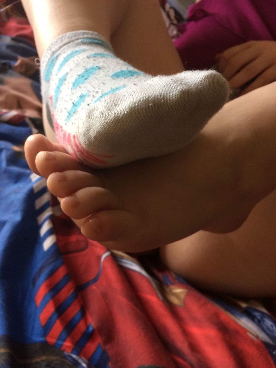 ellessexyfeet:  Socks!