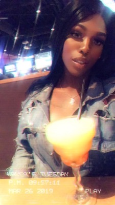 jambajuicejbb-blog:  Reblog If You Would Take Me On A Date 🤷🏾‍♀️ 