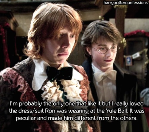 I’m probably the only one that like it but I really loved the dress/suit Ron was wearing at the Yule