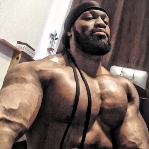 harlemblkdick: Muscle All right nah DAMN