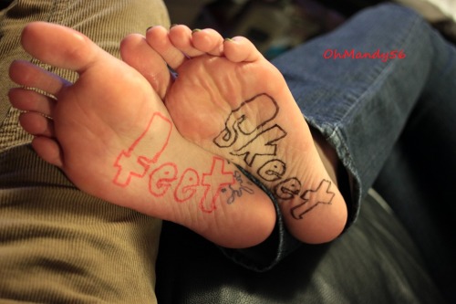 Another blog, skeetfeet, also loves my feet enough to make me their avatar.  :) Thank you! Agai