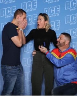 spideylilparker:THIS IS SO CUTE LOOKHer reaction through the whole thing is priceless