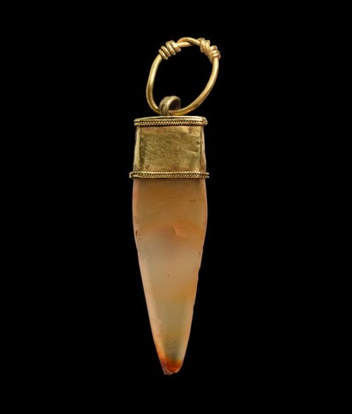 Viking Gold Elf Shot Pendant, 9th-12th Century ADA gold &lsquo;elfshot&rsquo; amulet with a rectangu