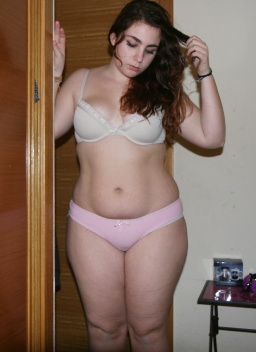 boowiebrown:  gorgeousladys:  h-ipnotized-hipsters:  This is quite depressive to see because in tumblr all girls are pretty and skinny, and im just a ball. I took this photo so everyone could see that my insecurities are because of my body, my pain is