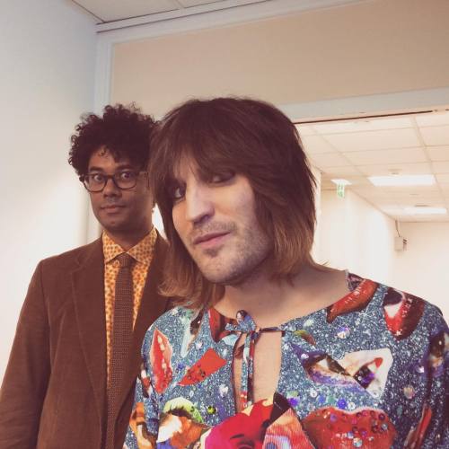 yeahwehadatime: Richard Ayoade & Noel Fielding backstage at The Big Fat Quiz of Everything {x}