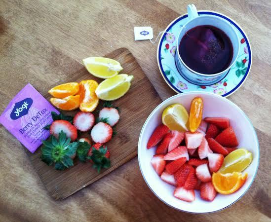 happyvibes-healthylives:Strawberries Dressed with Fresh Lemon Juice &amp; Clementine
