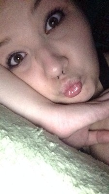 abigaileileen:  Bored at 3 in the morning.  😍😍😍😍😍