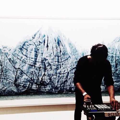 streetetiquette:  @meloxtra • at Sean Kelly gallery #vscocam #x