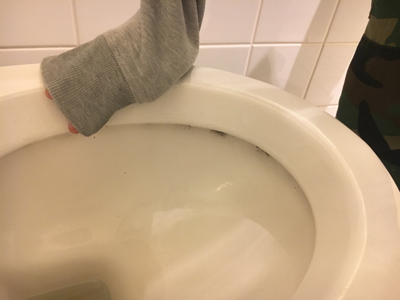 sk8erpigvienna:First order of business at work: pissing my shorts and cleaning the