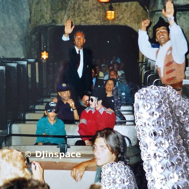 Source:https://www.instagram.com/the.magic.glove/
I took this photo on a beautiful sunday, july 26th 1992, in the ride #piratesofthecaribbean …
It wasn’t my first visit of the park and this ride was one of my favorite. This time, I was with my little...