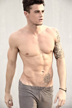 thehottestguysblog:  Follow me for more: Blog 1: http://www.thehottestguysblog.tumblr.com Blog 2: http://www.thehottestguysblog2.tumblr.com Blog 3: http://www.thehotgays.tumblr.com Blog 4: http://www.thehotgays2.tumblr.com