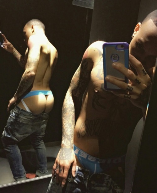 iloveazz89:   www.iloveazz89.tumblr.com    To submit pics send them to KIK: TOPJERZEE or email them to topjerzee@yahoo.com. 