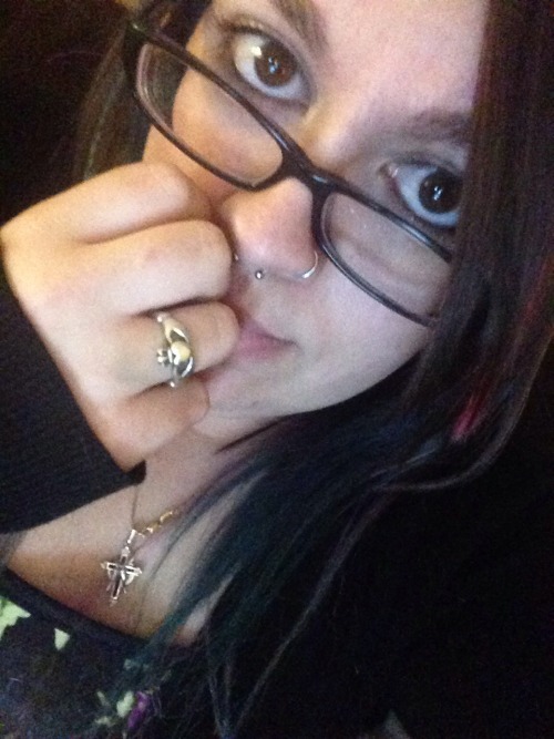 omgxallie:  Boredom overtook. Sometimes I feel pretty. Tit shots next anyone? I hope it doesn’t piss off my girlfriend x:  You should feel pretty ALL the time, cuz you are!